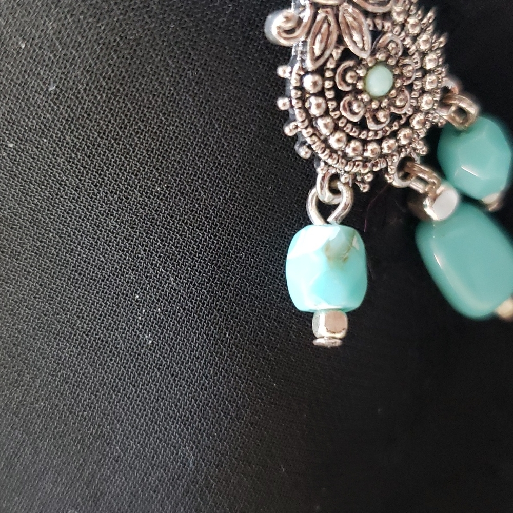 Beaded Earrings - Picture 5 of 6